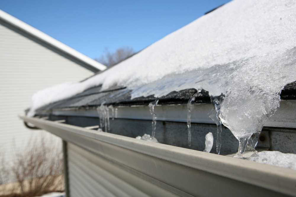 How the Winter Weather Affects Your Roof