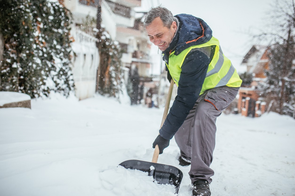 Benefits of Hiring Professional Snow Removal Norwalk CT Home Care