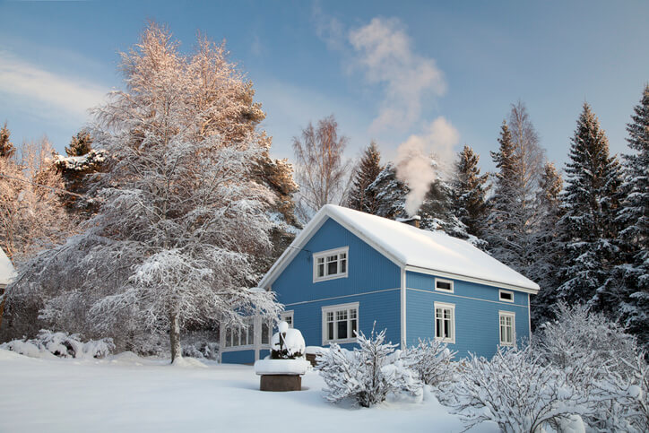 5 Ways Snow Can Damage Your Home