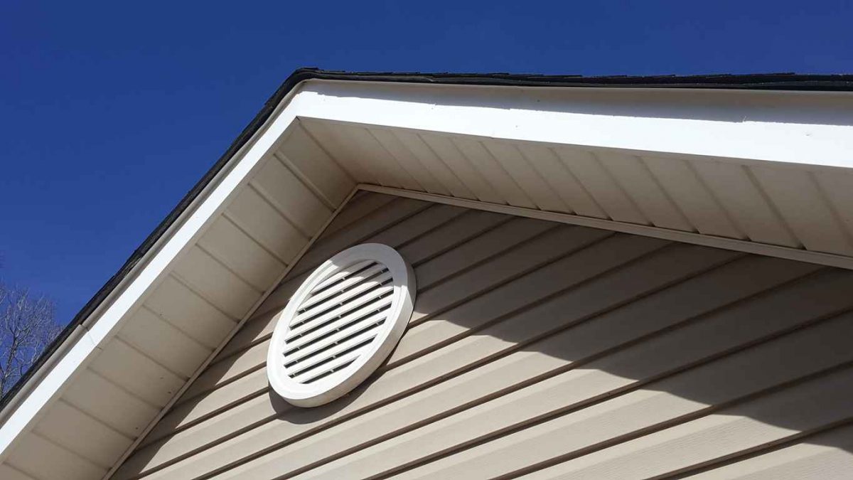 The Role of Proper Ventilation in Summer Roof Health